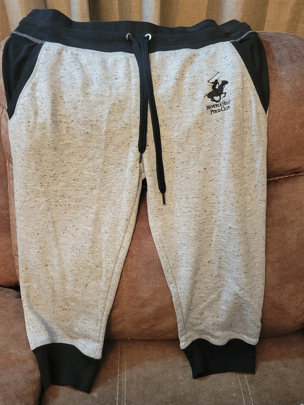 Beverly Hills Polo Club Black & White Pullover Sweatshirt